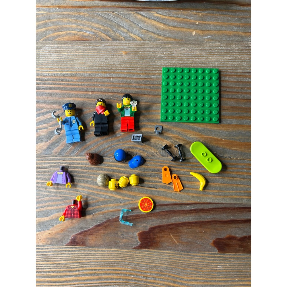 LEGO Minifigures‎ Lot of 3 Police, Robber, Girl with Diamond people